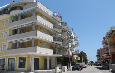 Affitto Locale commerciale a Alba Adriatica